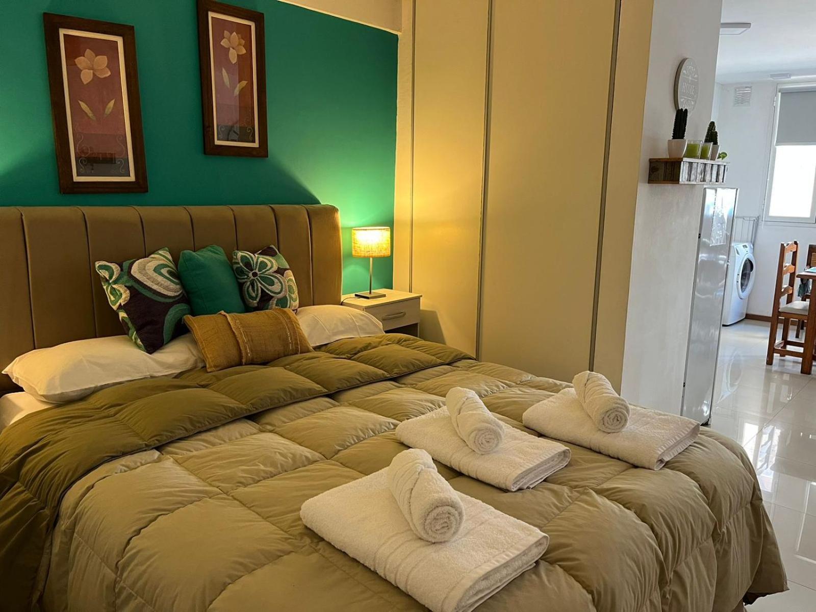 Alvarado Apartment *